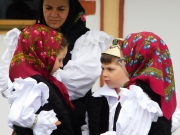 91 kids easter in maramures